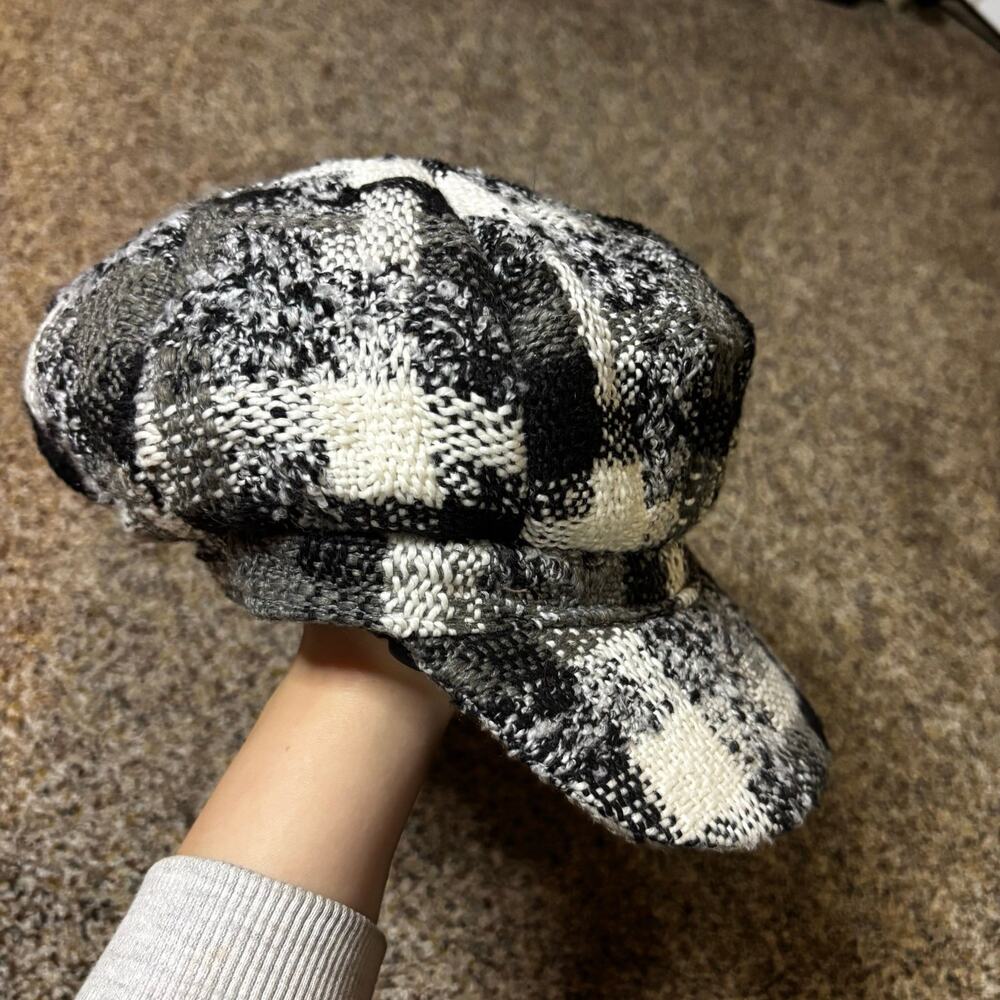 Y2K news boy hat